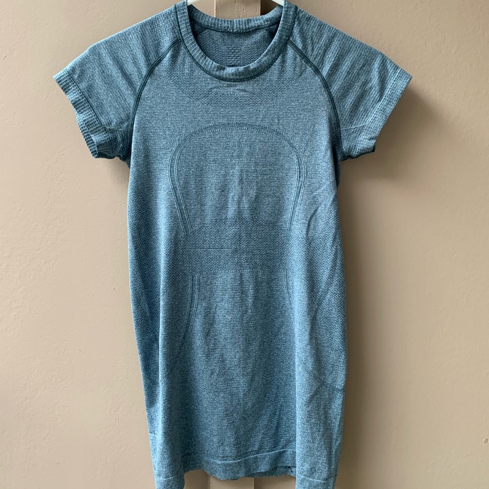 Lululemon swiftly T-shirt
